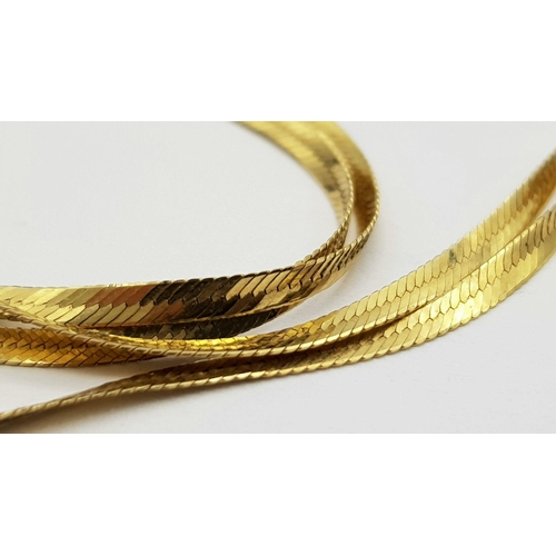 203 - Classic 9 carat GOLD FLAT LINK NECKLACE. For UK hallmark. 46 cm. Approx 2.4 grams.