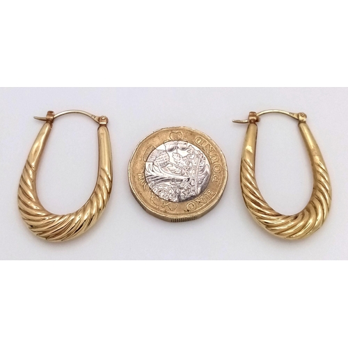 7 - Classic pair of 9 carat GOLD CREOLE HOOP EARRINGS. 1.9 grams. Having attractive swirl detail. Please... 