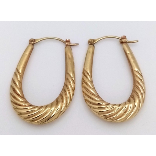 7 - Classic pair of 9 carat GOLD CREOLE HOOP EARRINGS. 1.9 grams. Having attractive swirl detail. Please... 