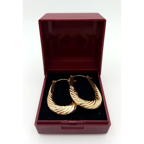 7 - Classic pair of 9 carat GOLD CREOLE HOOP EARRINGS. 1.9 grams. Having attractive swirl detail. Please... 