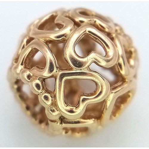 270 - A PANDORA 14K YELLOW GOLD HEARTS CHARM 2.3G TOTAL WEIGHT.

ref: SC 1073