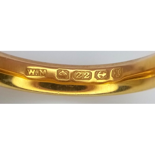 60 - A 22K GOLD BAND RING .    4.6gms    size L