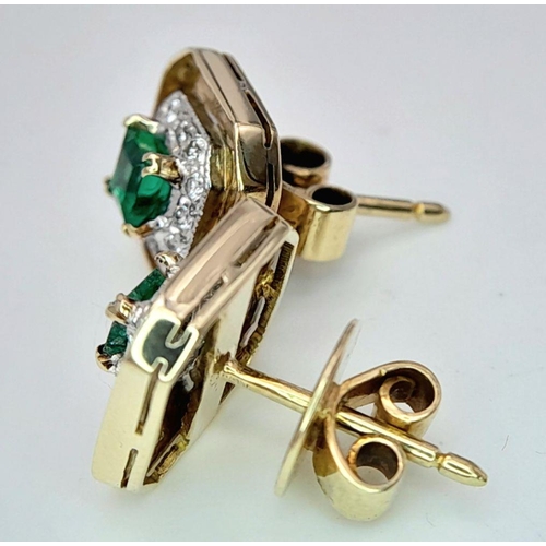 138 - A PAIR OF 14K YELLOW GOLD ( TESTED ) DIAMOND & EMERALD STUD EARRINGS 4G TOTAL WEIGHT.

ref: SC 1076