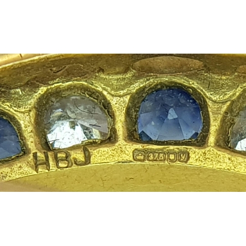 285 - A 9K YELLOW GOLD DIAMOND & SAPPHIRE HALF MOON BROOCH. 3.1G , APPROX 22MM X 25MM.

REF: SC 1019