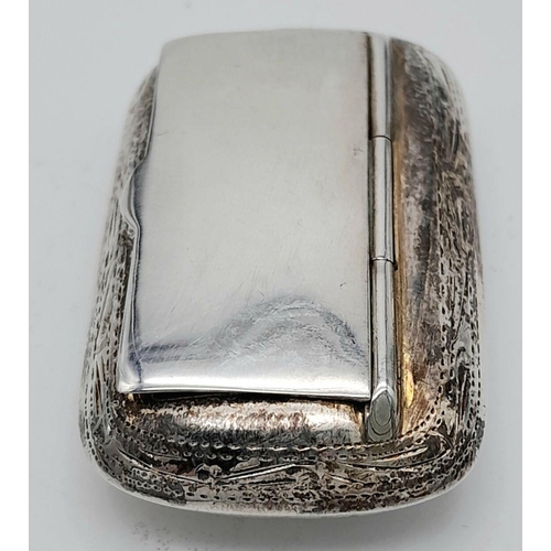 1800 - A vintage 925 silver pill/snuff box. Full London hallmarks. Total weight 15.8G. 5.5cm X 3.5cm