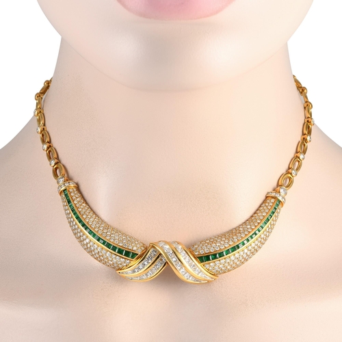 99 - A 18K Yellow Gold 11.0ct Diamond and Emerald Necklace. Prepare to be impressed by the elegance of th... 