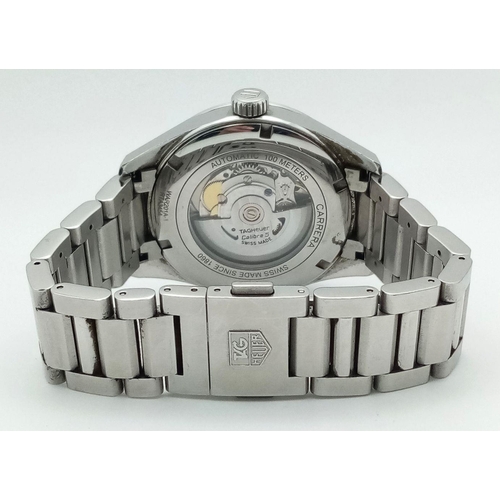 247 - A Tag Heuer Carrera Automatic Gents Watch. Stainless steel bracelet and case - 41mm. Black dial with... 