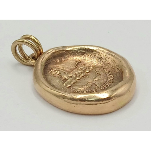 59 - A Vintage 9K Yellow Gold Egyptian Themed Pendant. 3cm. 8.4g weight.