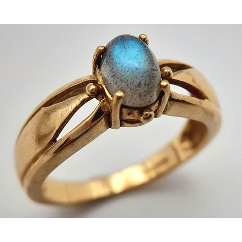 168 - Pretty and Pleasing 9 carat GOLD RING with Colour Catching RAINBOW MOONSTONE mounted  to top. The ri... 