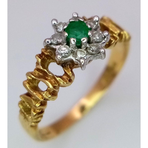 95 - AN 18K YELLOW GOLD DIAMOND & EMERALD RING. 3.1G. SIZE N 1/2. SC 2045