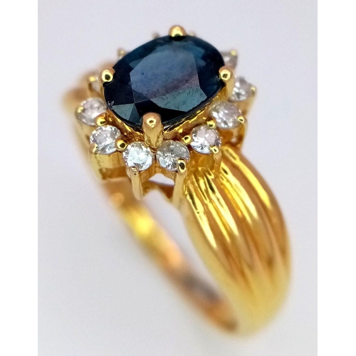 39 - A 18K YELLOW GOLD DIAMOND & SAPPHIRE CLUSTER RING 4G SIZE N. Ref: SC 2080