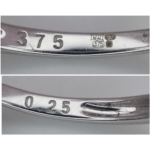 1340 - A 9K white gold diamond ring with diamond set shoulders, size N, (dia:0.25ct). Total weight 2g. Ref ... 