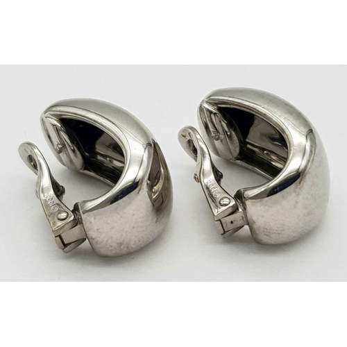 18 - A PAIR OF 18K WHITE GOLD CARTIER EARRINGS.  CLIP ON DESIGN. TOTAL WEIGHT 11.8G. SC 2037.