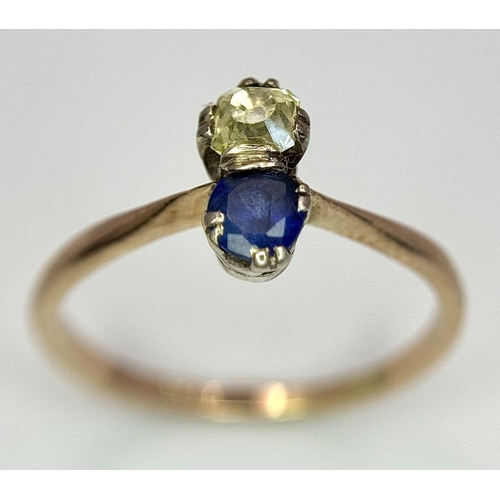 263 - A 18K yellow gold 2 stone old cut diamond and sapphire ring, 4x4mm diamond, 0.34ct sapphire weight, ... 