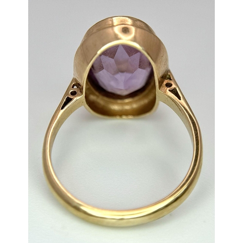 284 - A 9K yellow gold amethyst ring, 10x15mm amethyst, 4.5g total weight, size N. Ref: SH1684I