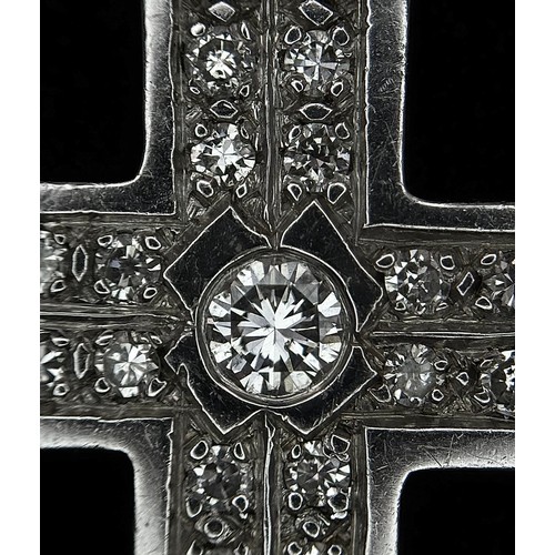 480 - A Serious 9k White Gold Diamond Encrusted Cross on a 9K White Gold Curb Chain. Cross - 7cm x 4cm. Ch... 