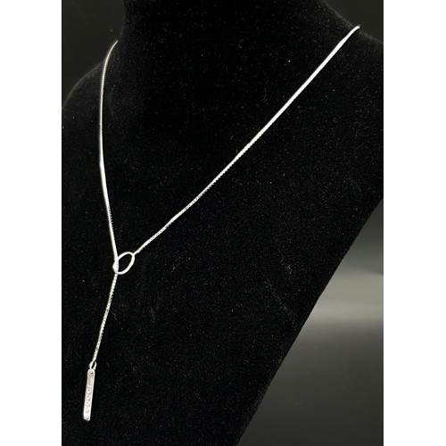 478 - A Gucci 'Designer' 18K White Gold Necklace and Bracelet Set. 
45cm necklace. 14cm bracelet. 7.5g tot... 