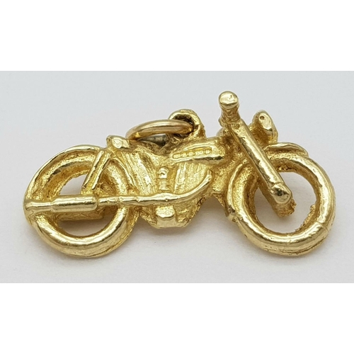 600 - A 9K YELLOW GOLD MOTORCYCLE CHARM - 2.1G. SC3004.