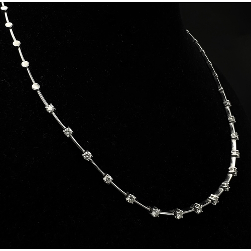 4 - A STYLISH 18K WHITE GOLD DIAMOND SET COLLAR NECKLACE - 0.60CTW. 17G. WITH SAFETY CATCH. 40CM. SC3028... 