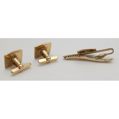 181 - Rare vintage 14 carat Gold plated ELEPHANT Cuff links and tie clip set. Excellent condition.