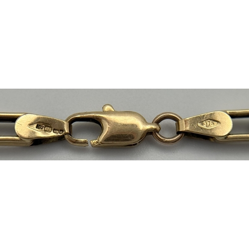 225 - A 9K Yellow Gold Venetian Link Bracelet. 18cm. 3.5g weight.