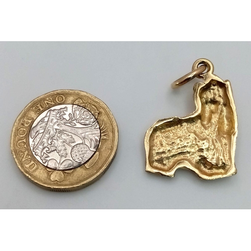 232 - A 9K Yellow Gold Yorkshire Terrier Pendant. 3cm x 2cm. 6g weight.