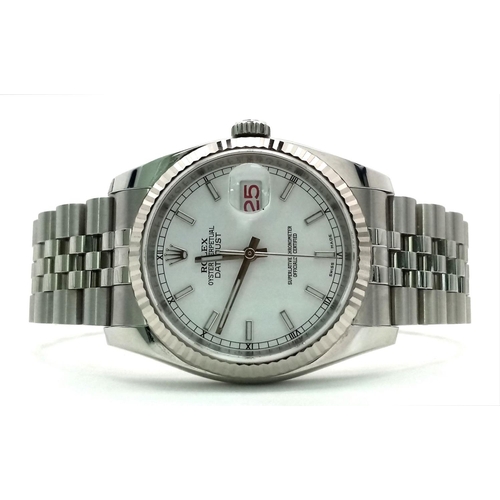 81 - A Beautiful, Classic Rolex Datejust Automatic Gents Watch. 
Model 116234. Oyster steel bracelet and ... 