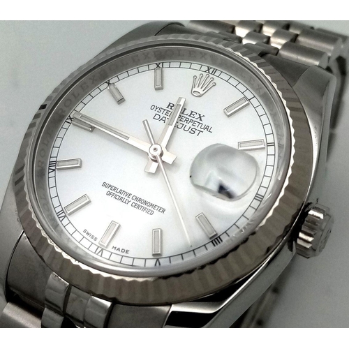 81 - A Beautiful, Classic Rolex Datejust Automatic Gents Watch. 
Model 116234. Oyster steel bracelet and ... 