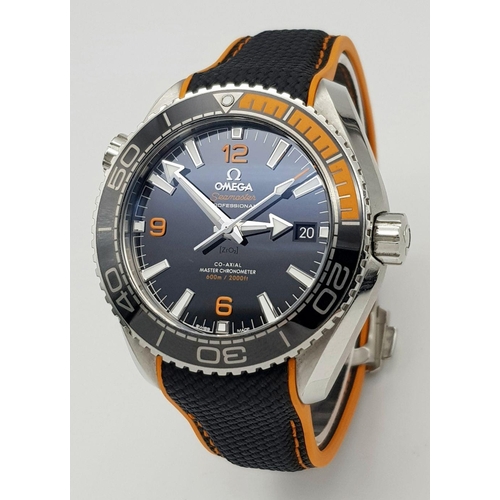 171 - A Sublime Omega Seamaster Planet Ocean 600M. Orange and black rubber strap/ Stainless steel case - 4... 