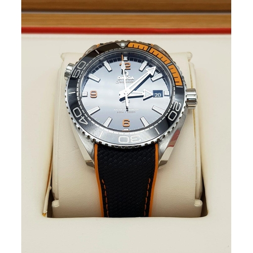 171 - A Sublime Omega Seamaster Planet Ocean 600M. Orange and black rubber strap/ Stainless steel case - 4... 