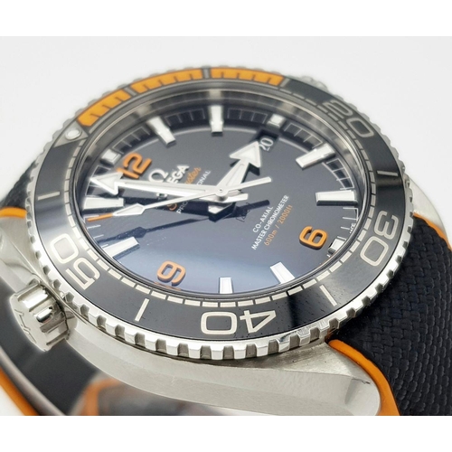 171 - A Sublime Omega Seamaster Planet Ocean 600M. Orange and black rubber strap/ Stainless steel case - 4... 