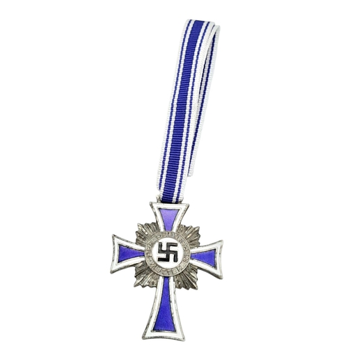 629 - 3rd Reich 2nd Pattern Silver Grade Mothers Cross. Given for producing 6 or 7 children into the Reich... 