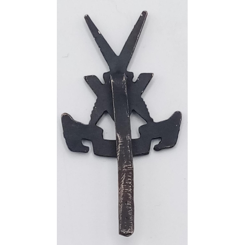 812 - WW2 Middle East Made “V Force” Cap Badge.