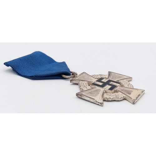 279 - 3rd Reich Civilian 25 Year Long Service Medal.