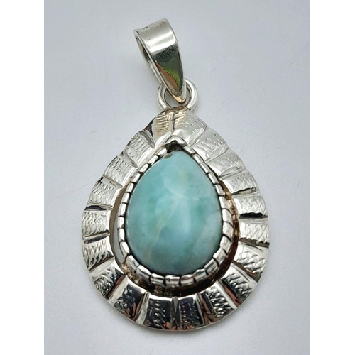 1495 - A Larimar Pendant. Set in 925 Sterling silver. 3cm.