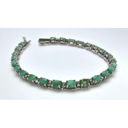 405 - A Green Onyx Tennis Bracelet with Rose cut Diamond Accents. Set in 925 Sterling silver. 18cm length.... 