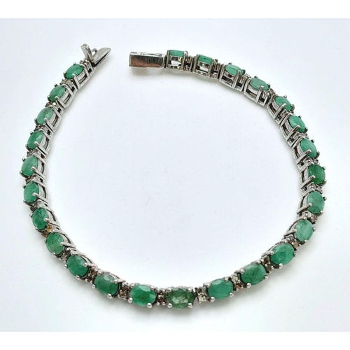 405 - A Green Onyx Tennis Bracelet with Rose cut Diamond Accents. Set in 925 Sterling silver. 18cm length.... 