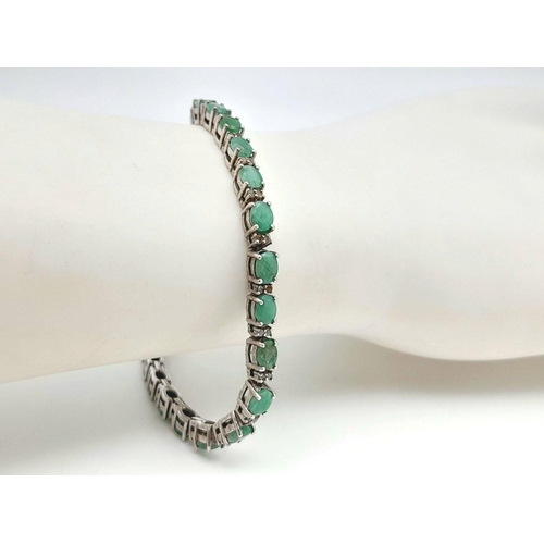 405 - A Green Onyx Tennis Bracelet with Rose cut Diamond Accents. Set in 925 Sterling silver. 18cm length.... 