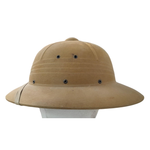 591 - A 1943/44 Dated USMC Hawley Fibre Tropical Helmet.