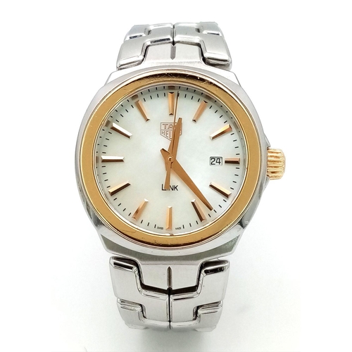 862 - A Tag Heuer Link Quartz Ladies Watch. Stainless steel bracelet and case - 32mm. Mother of pearl dial... 