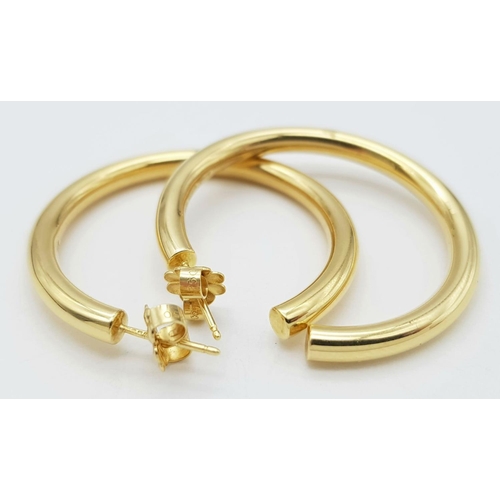 1169 - A PAIR OF TIFFANY AND CO 18K YELLOW GOLD HOOP EARRINGS WITH ORIGINAL TIFFANY AND CO BUTTERFLY BACKS.... 