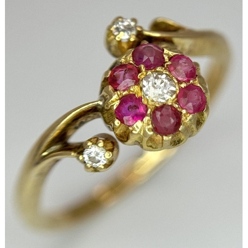 1106 - AN 18K YELLOW GOLD DIAMOND & RUBY TWIST RING 2.3G TOTAL WEIGHT, SIZE N.

ref: SC 3049