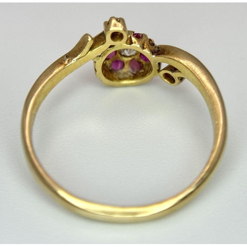 1106 - AN 18K YELLOW GOLD DIAMOND & RUBY TWIST RING 2.3G TOTAL WEIGHT, SIZE N.

ref: SC 3049