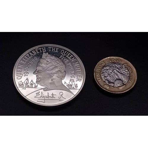 1260 - A FINE SILVER 2000 FIVE POUND COIN QUEEN ELIZABETH THE QUEEN MOTHER COMMERATIVE COIN. 100 YEARS 1900... 