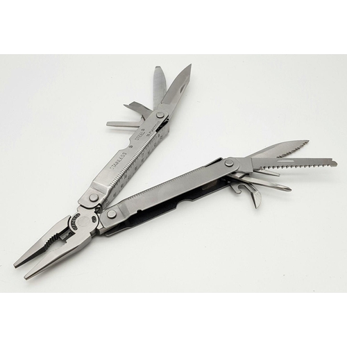 1458 - 10 Retractable Stainless Steel Multi Utility Tools. Foldable, with pouches. 11cm.