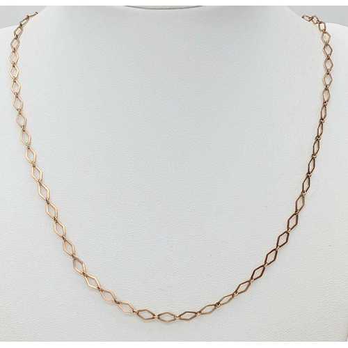 253 - A 9K Yellow Gold Open Link Chain. 52cm length. 3.8g