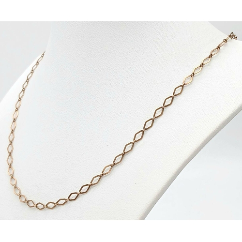 253 - A 9K Yellow Gold Open Link Chain. 52cm length. 3.8g