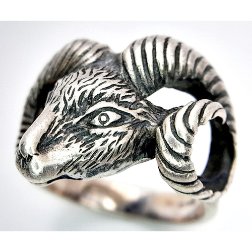 915 - Vintage Hallmarked 1986 Silver Rams Head Ring Size O. The Ring Measures 2cm Wide at the Crown and We... 