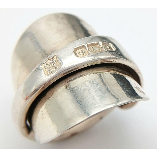 922 - A Hallmarked 1917/18 Silver Spoon Handle Sweetheart Ring Size M. The Ring Measures 2.2cm Long at the... 