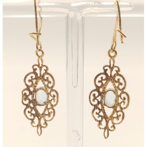 586 - A 9K YELLOW GOLD VINTAGE FILIGREE TOPAZ SET DROP EARRINGS 2.2G, APPROX 42MM DROP. Ref: SC 4019